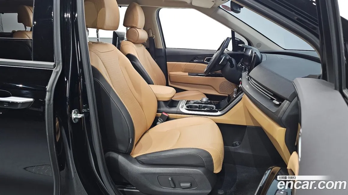 Kia Carnival — фото 10