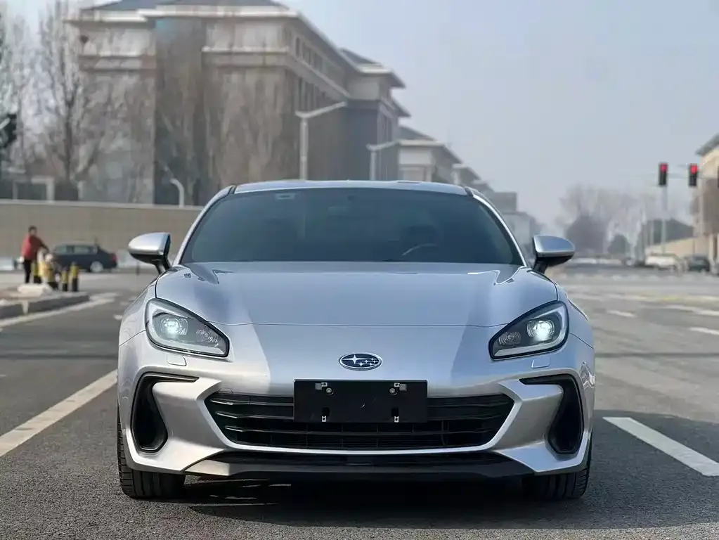 Subaru BRZ 2023 из CN, фото 3