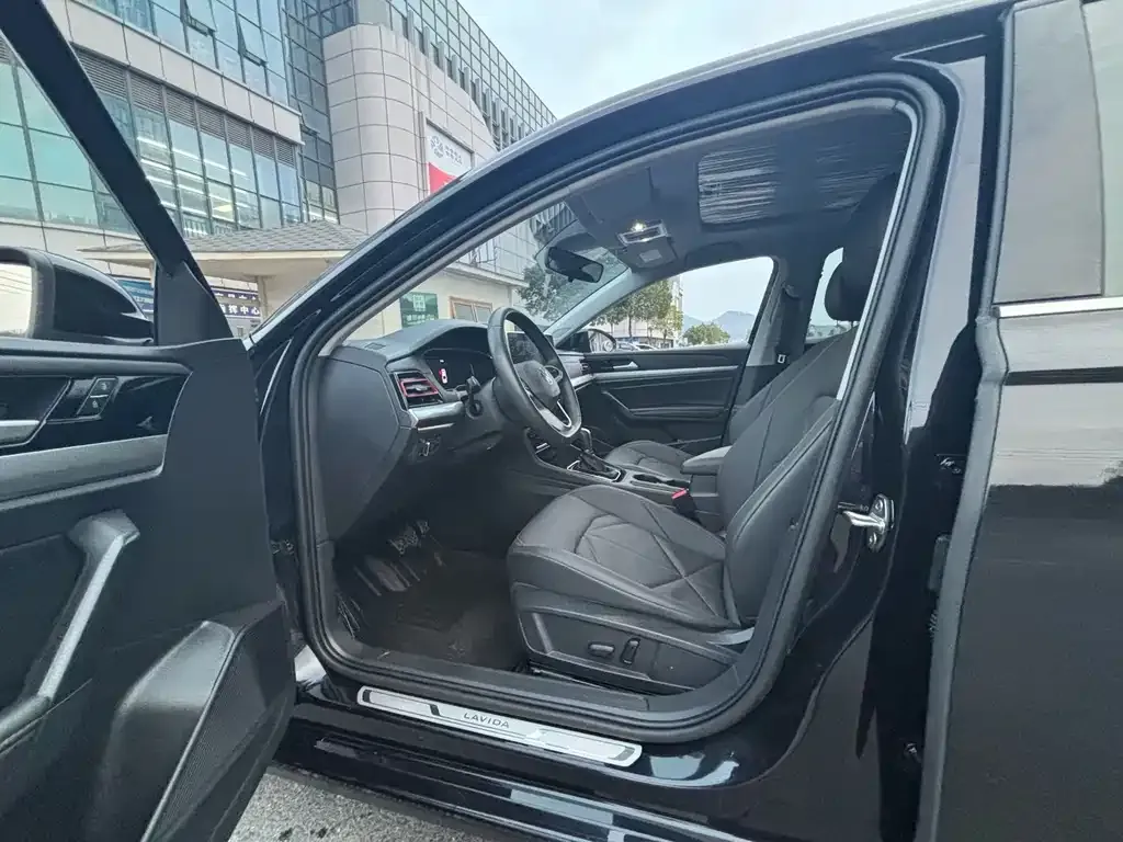Volkswagen Lavida 2024 из CN, фото 2