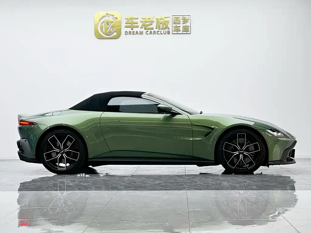 Aston Martin V8 Vantage 2022 из CN, фото 8