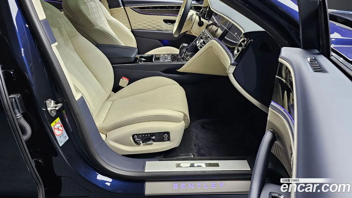 Bentley Flying Spur — фото 2