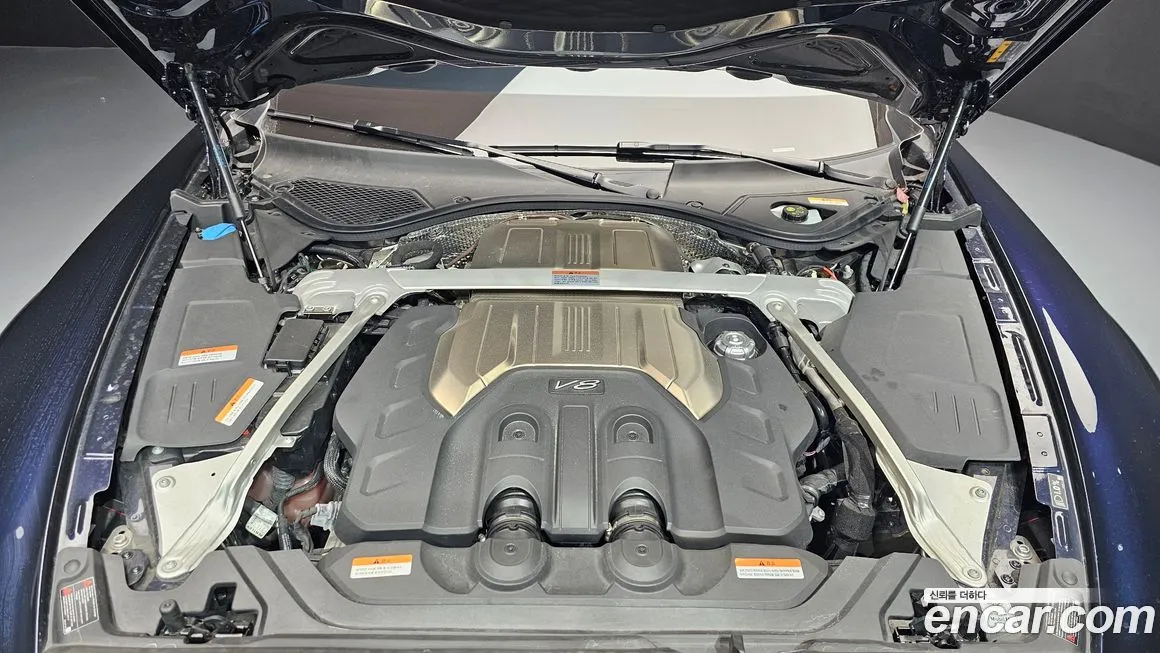 Bentley Flying Spur — фото 10