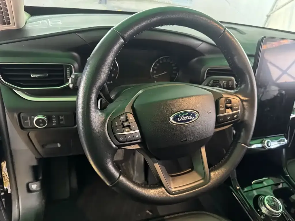 Ford Explorer 2021 из CN, фото 5