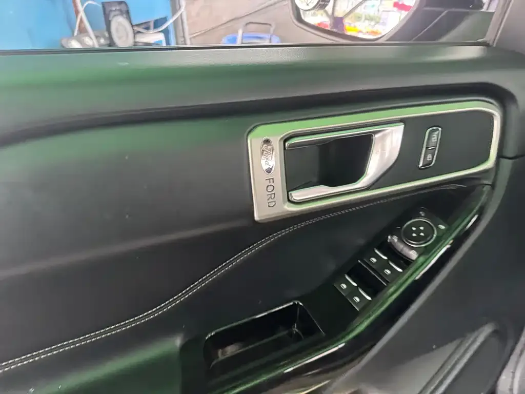Ford Explorer 2021 из CN, фото 2