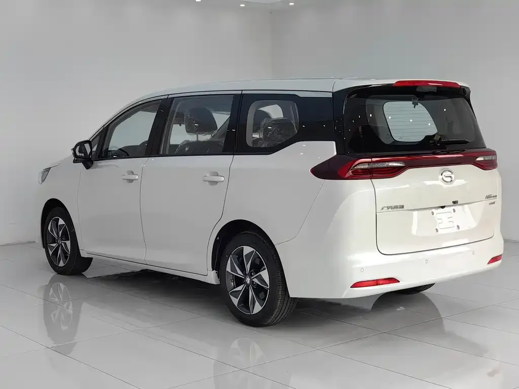 GAC Motor Trumpchi M6 — фото 10