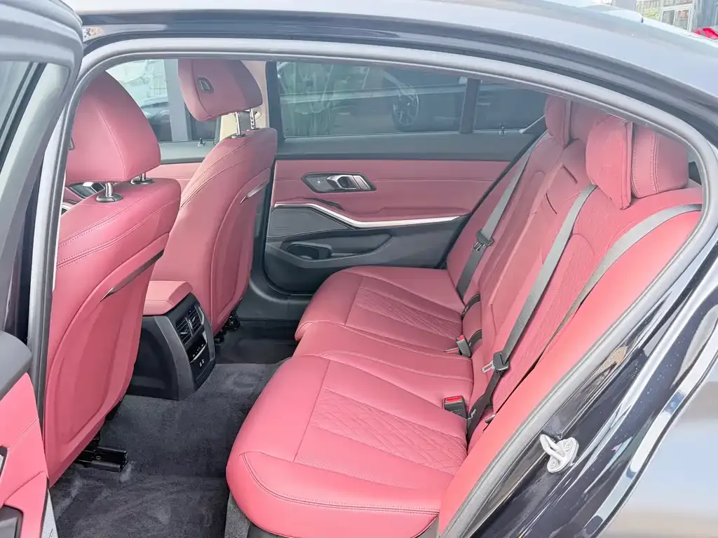 BMW 3 Series 2025 из CN, фото 6