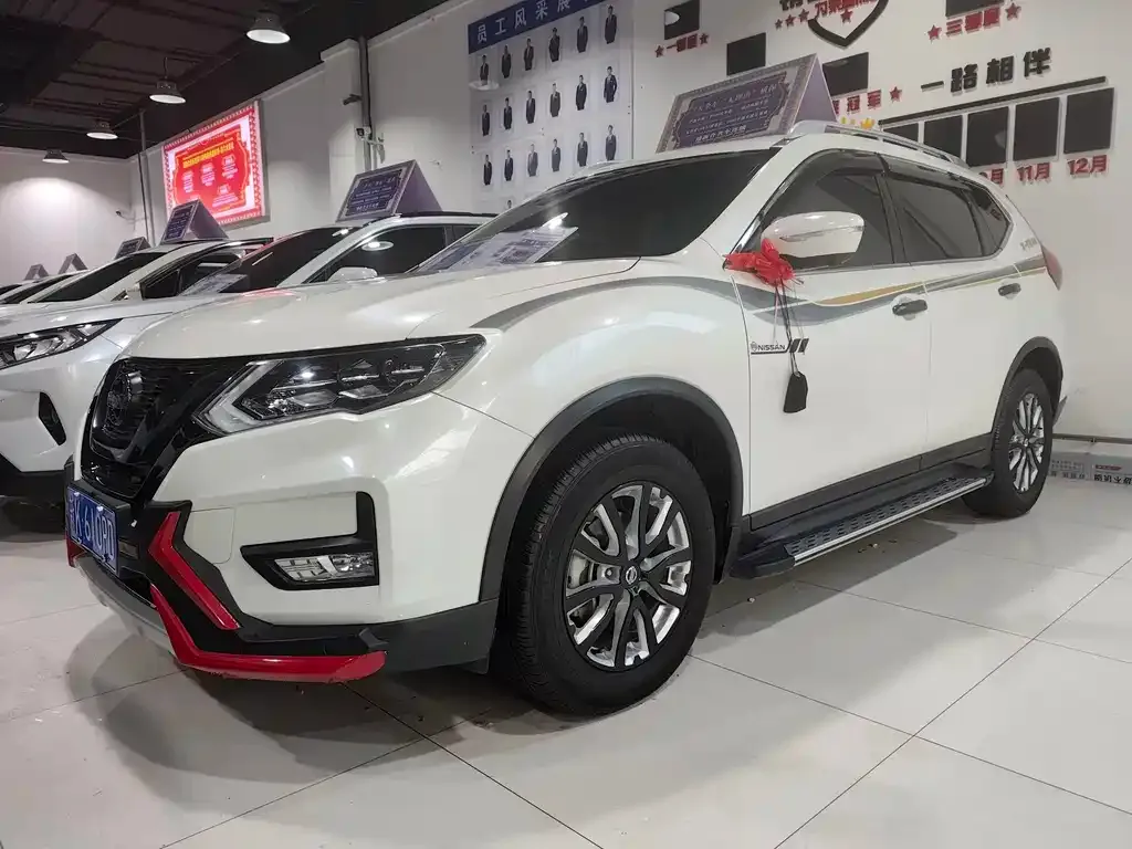 Nissan X-Trail 2023 из CN, фото 1