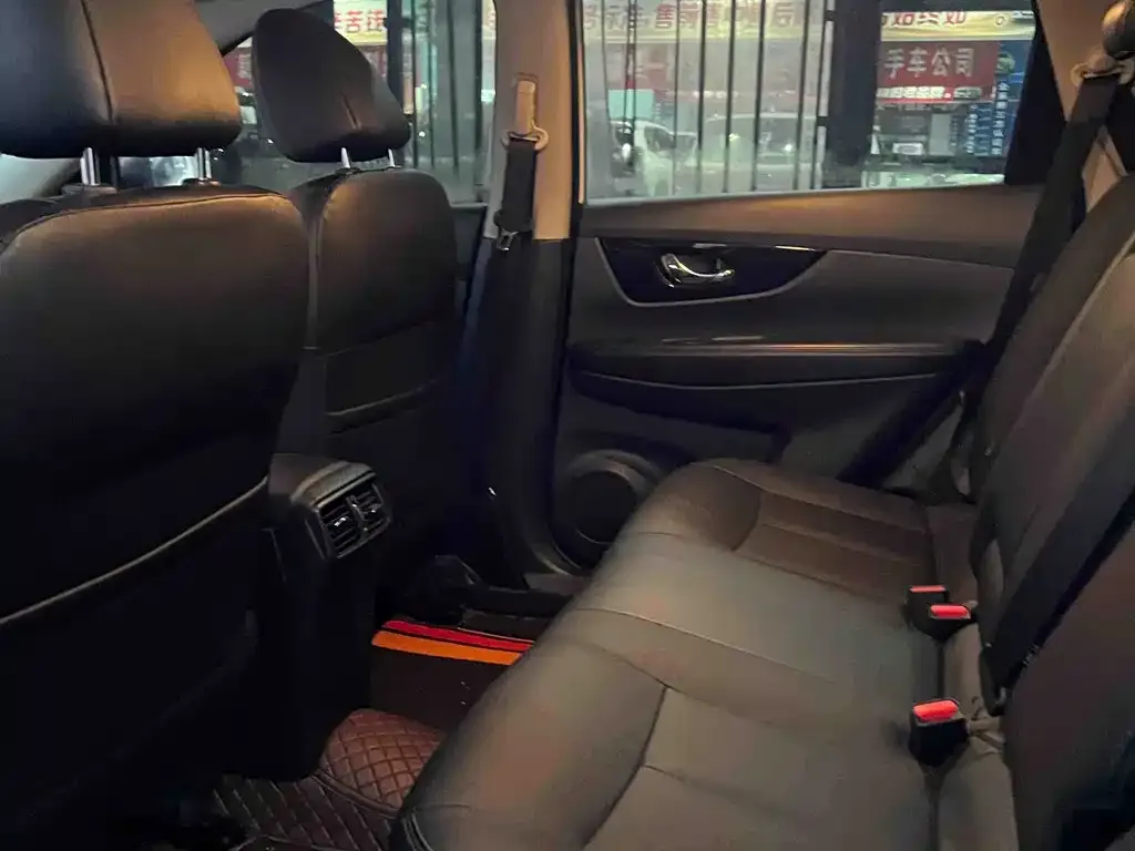 Nissan X-Trail 2023 из CN, фото 4