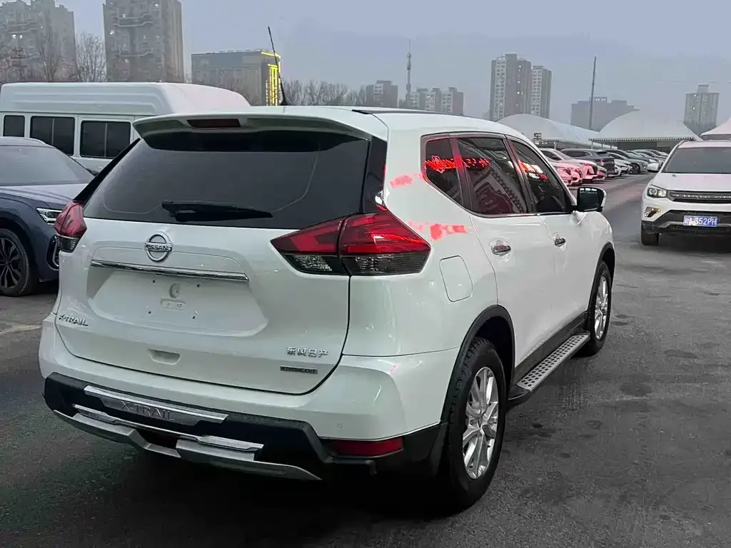 Nissan X-Trail 2023 из CN, фото 5