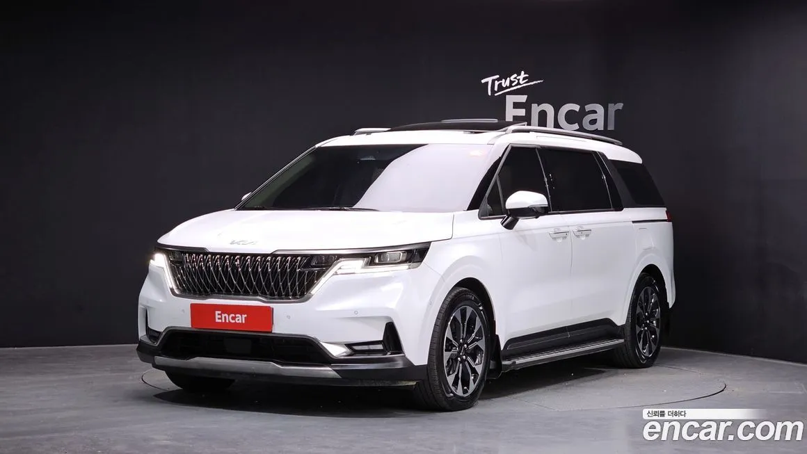 Kia Carnival — фото 1
