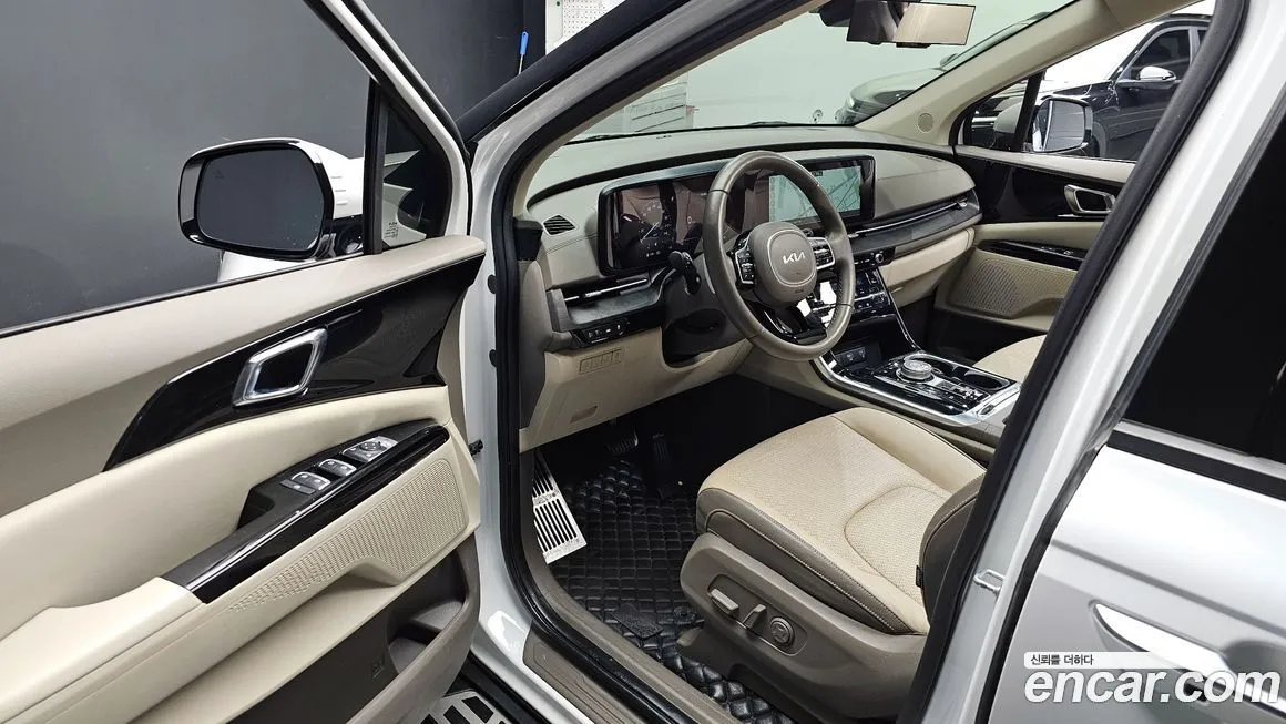 Kia Carnival — фото 10