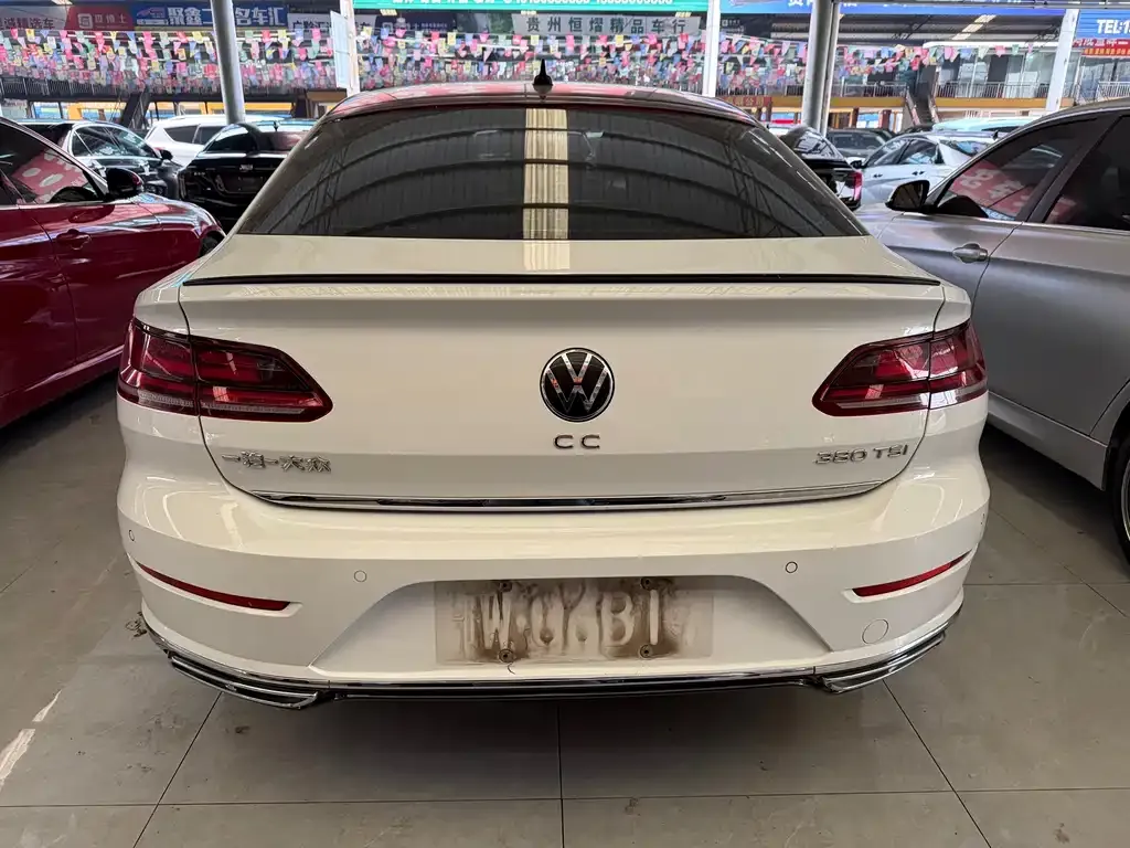 Volkswagen CC 2023 из CN, фото 8