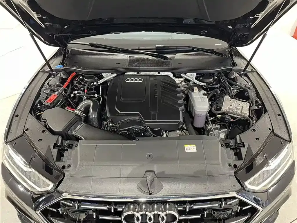 Audi A7L — фото 7