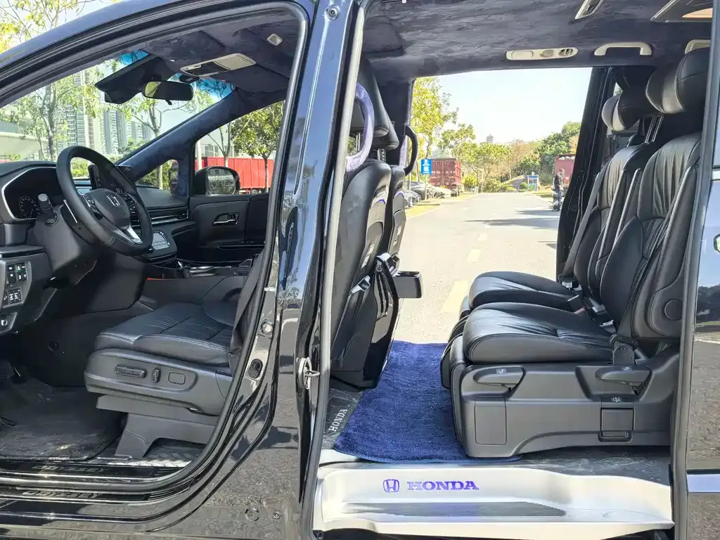 Honda Odyssey 2024 из CN, фото 4
