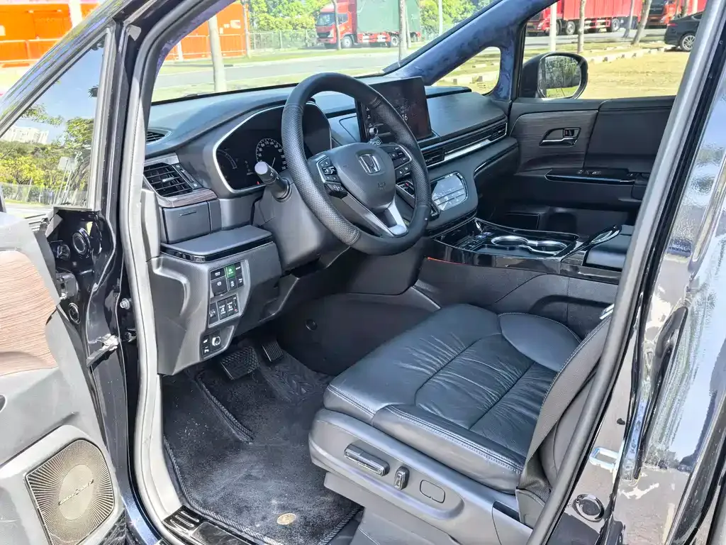 Honda Odyssey 2024 из CN, фото 3