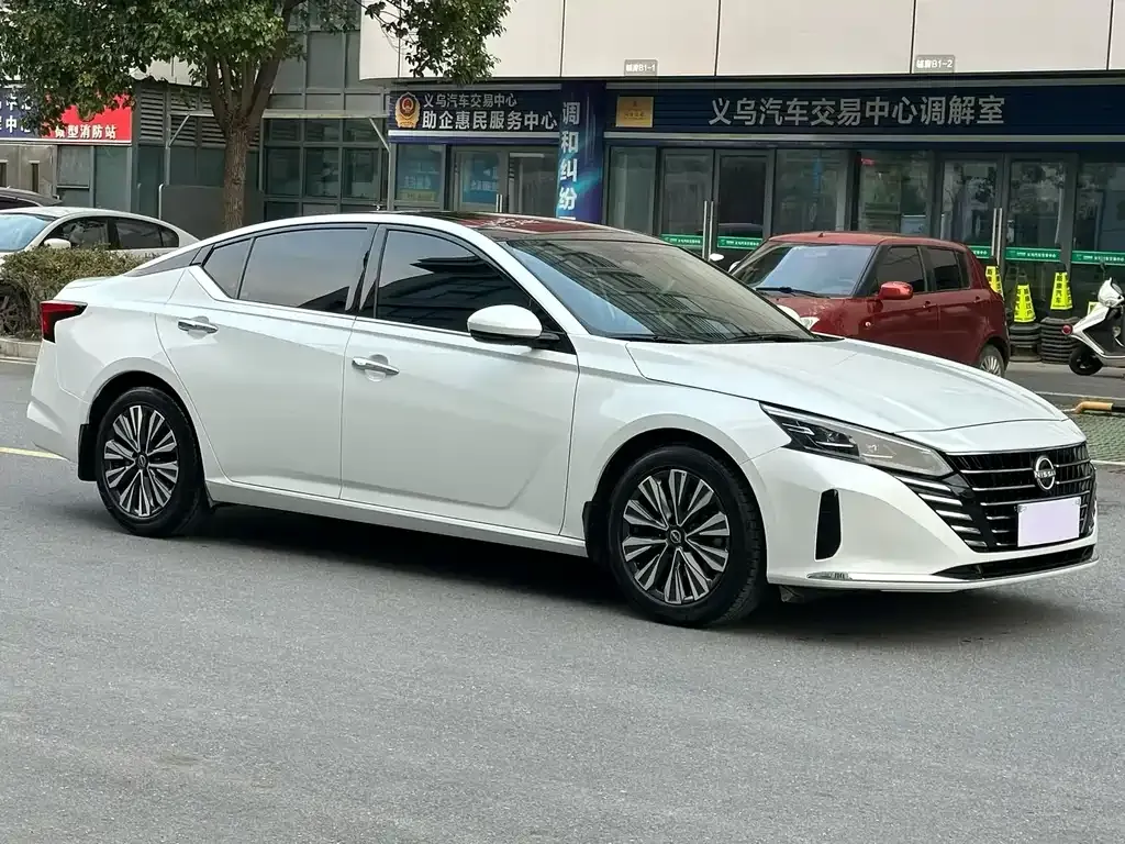 Nissan Teana 2025 из CN, фото 4