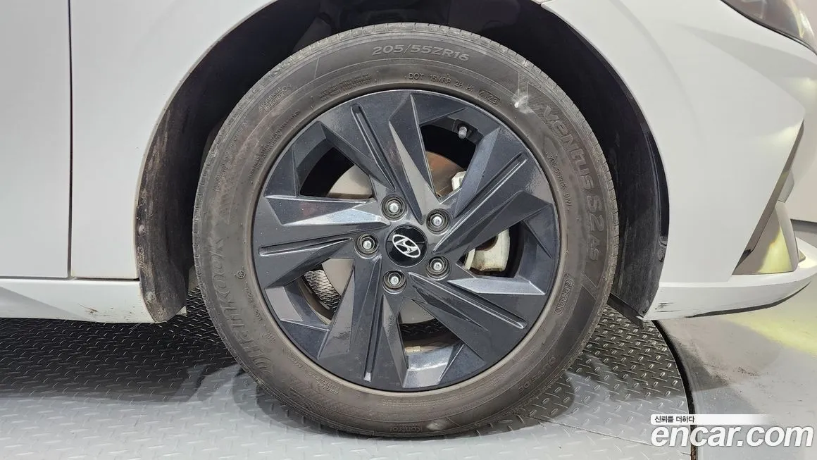 Hyundai AVANTE — фото 9