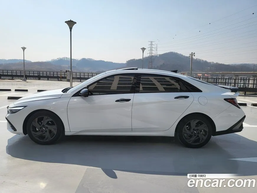 Hyundai AVANTE — фото 2