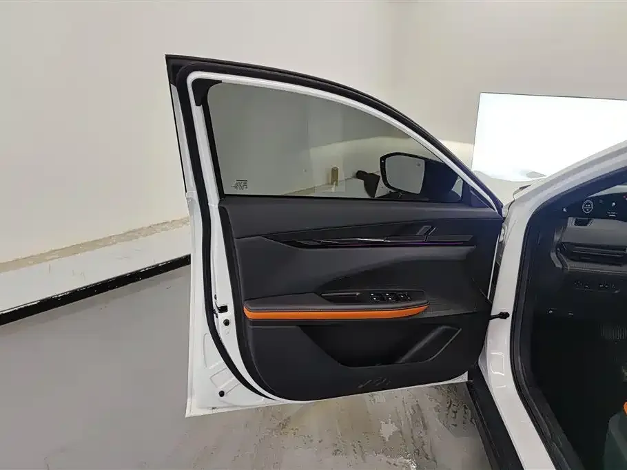 Changan UNI-V 2023 из CN, фото 2