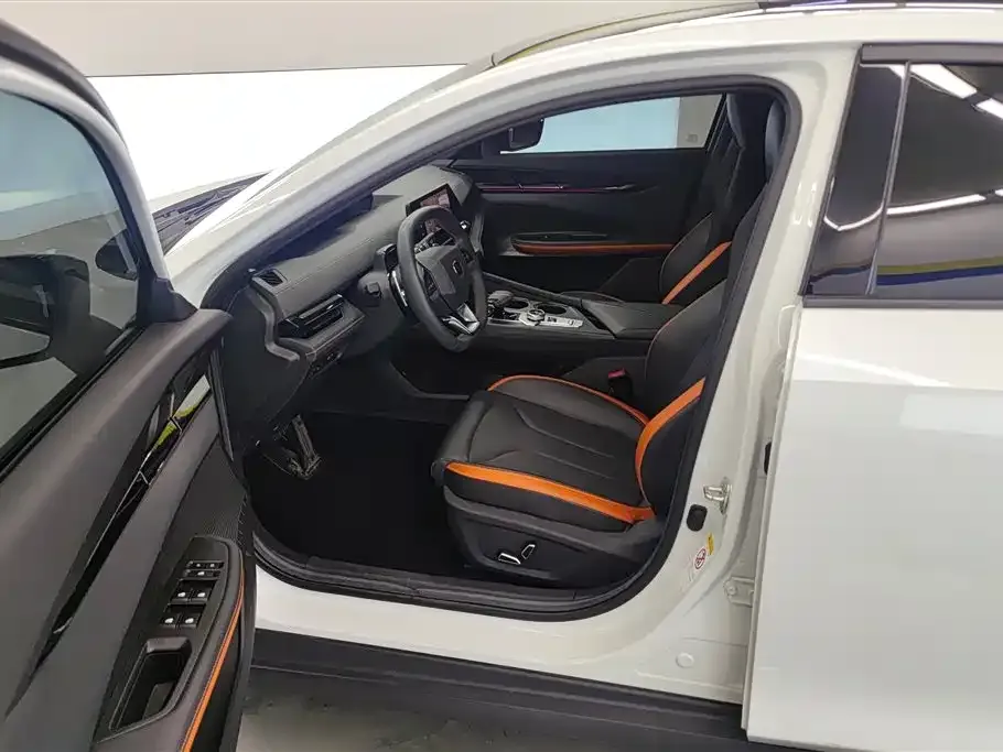 Changan UNI-V 2023 из CN, фото 8