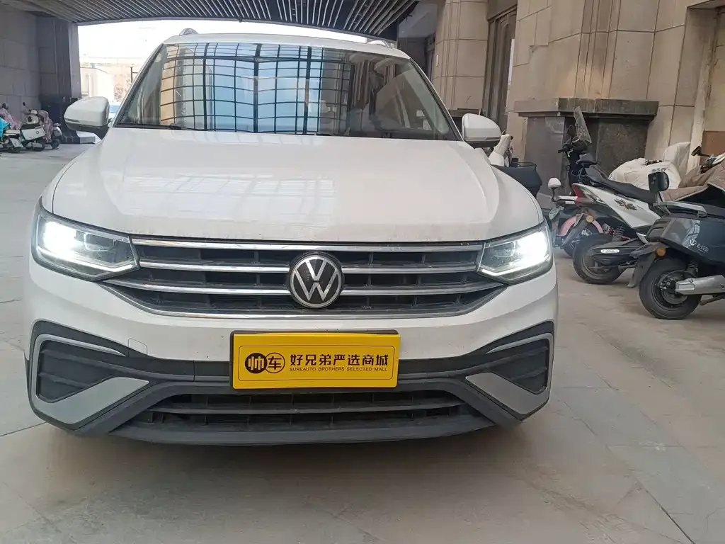 Volkswagen Tiguan L 2022 из CN, фото 8