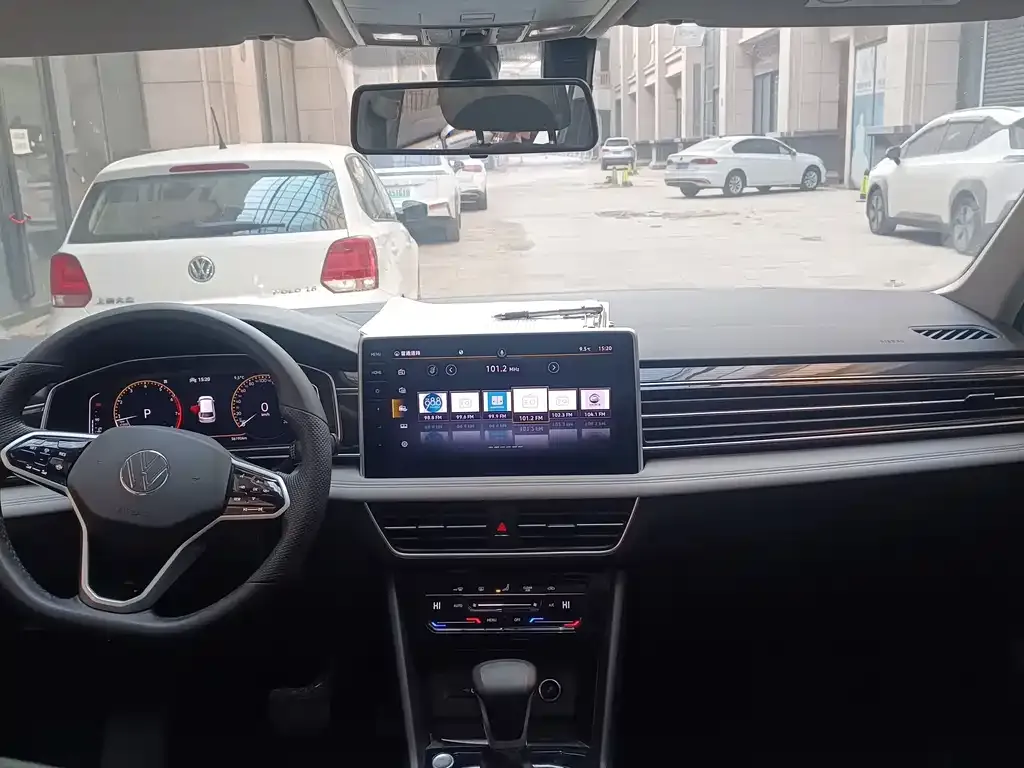Volkswagen Tiguan L 2022 из CN, фото 7