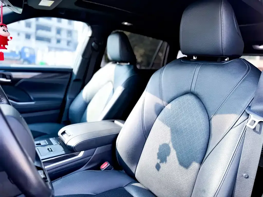 Toyota Crown Kluger 2022 из CN, фото 8