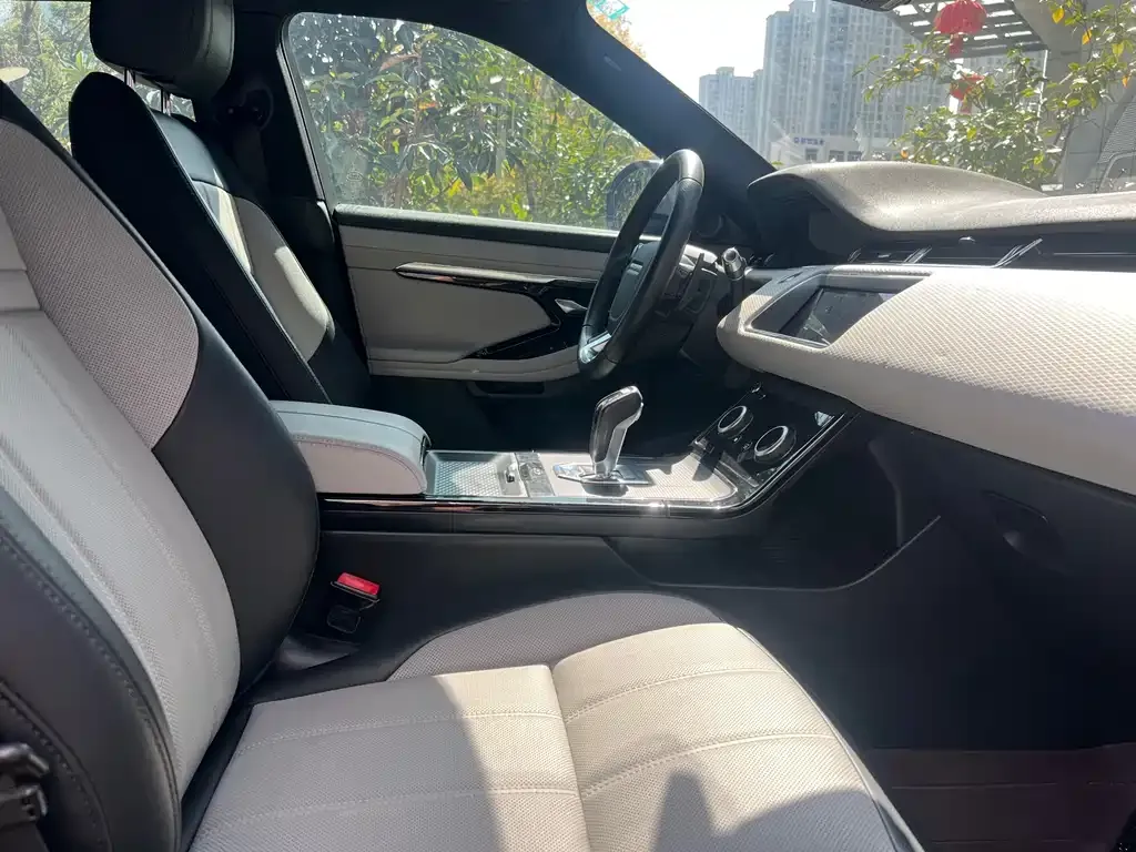 Land Rover Evoque — фото 8