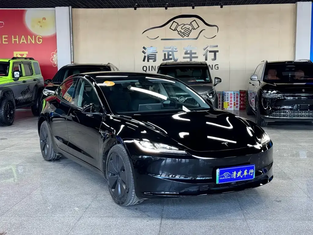 Tesla Model 3 — фото 9