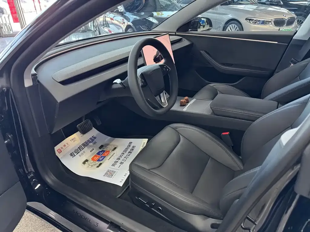 Tesla Model 3 — фото 5