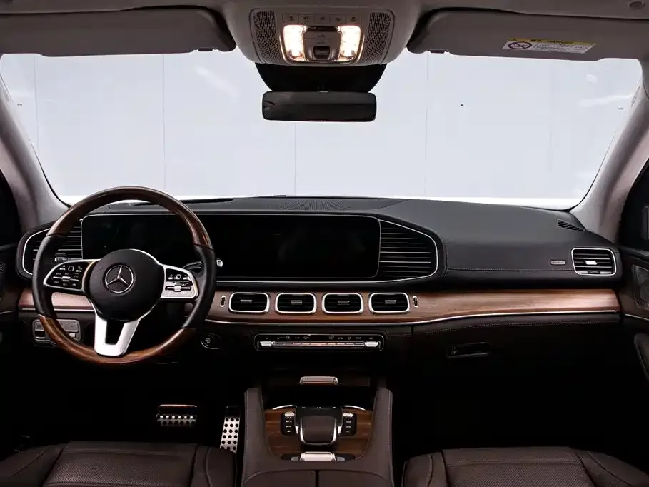Mercedes-Benz GLS — фото 4