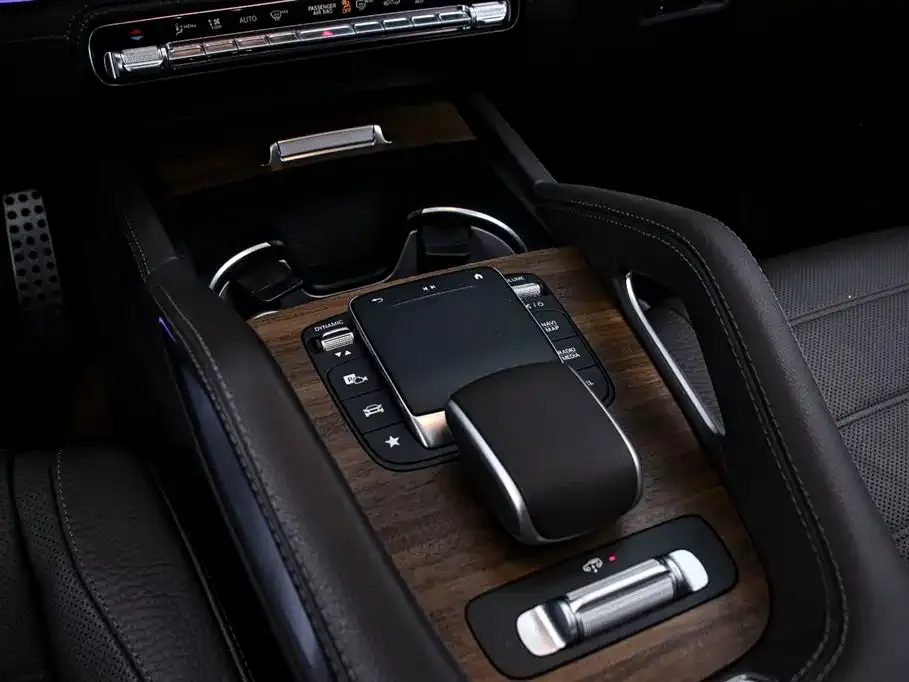Mercedes-Benz GLS — фото 10