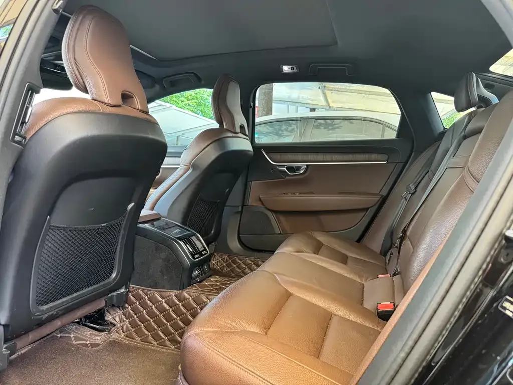Volvo S90 — фото 7
