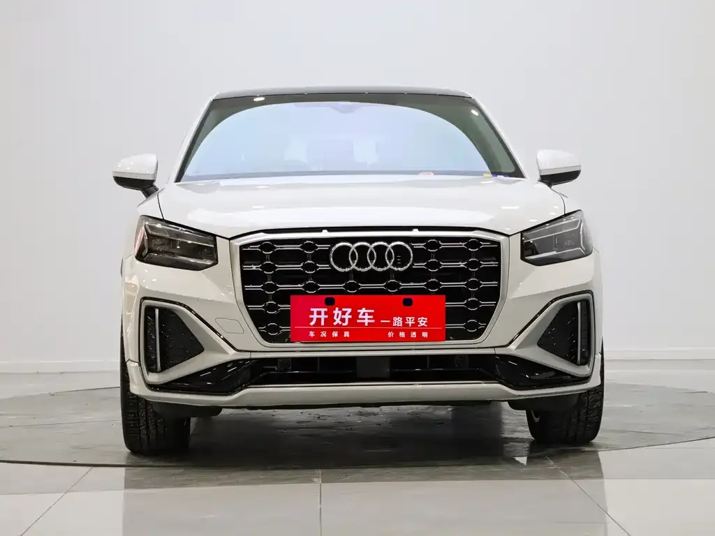 Audi Q2L 2023 из CN, фото 1