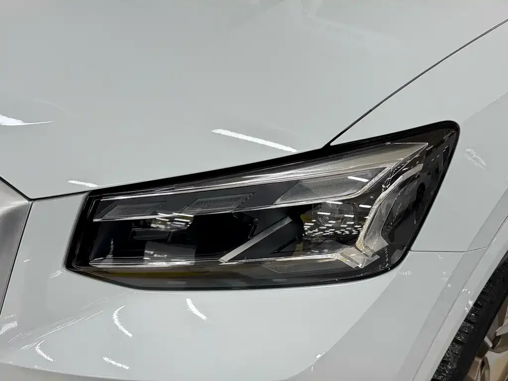 Audi Q2L 2023 из CN, фото 3