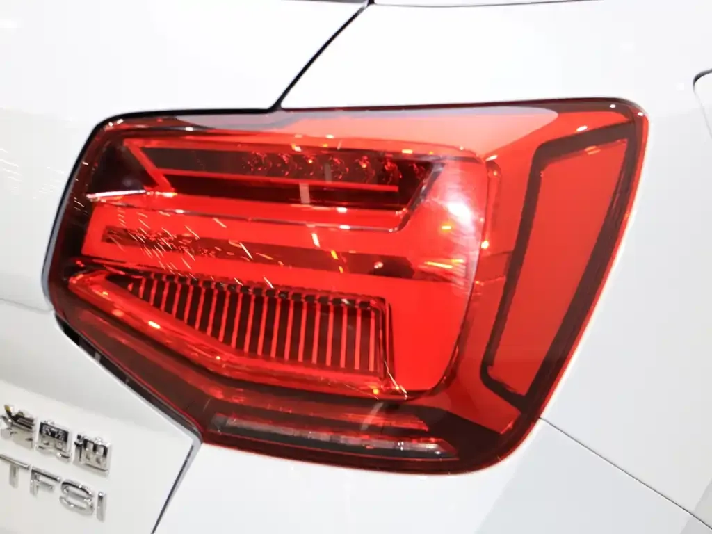 Audi Q2L 2023 из CN, фото 2
