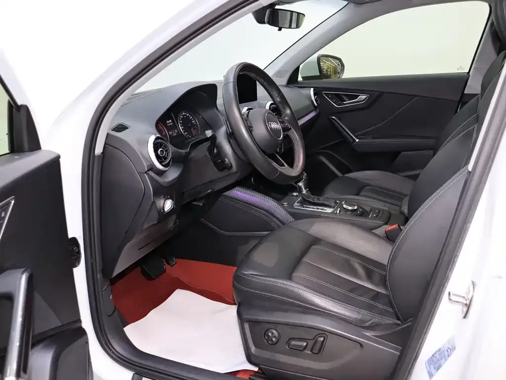 Audi Q2L 2023 из CN, фото 8