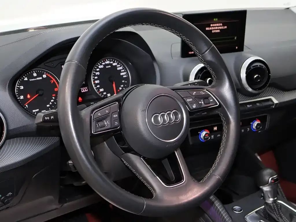 Audi Q2L 2023 из CN, фото 4