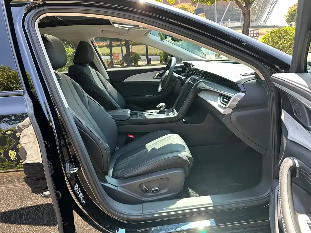 Hongqi H5 2025 из CN, фото 8