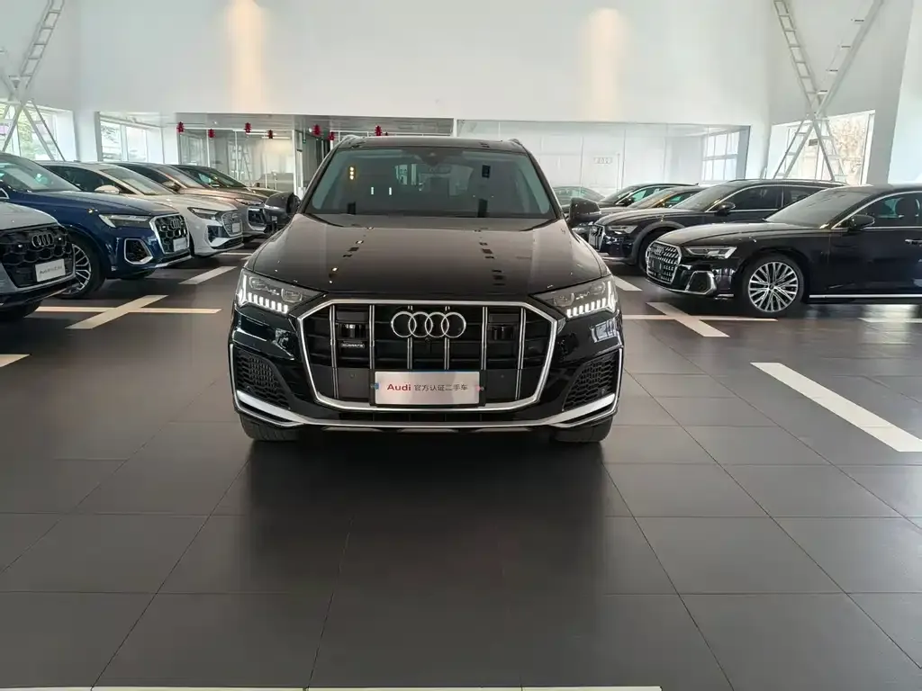 Audi Q7 — фото 6