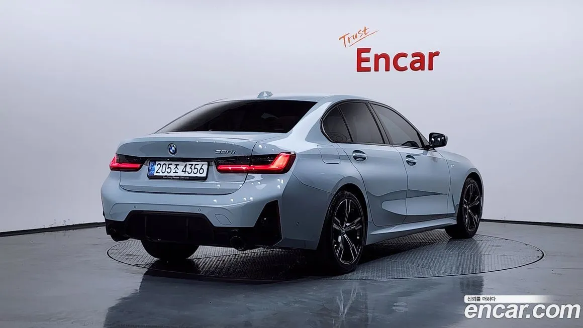 BMW 3-Series 2024 из KR, фото 3