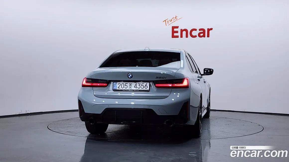 BMW 3-Series 2024 из KR, фото 4