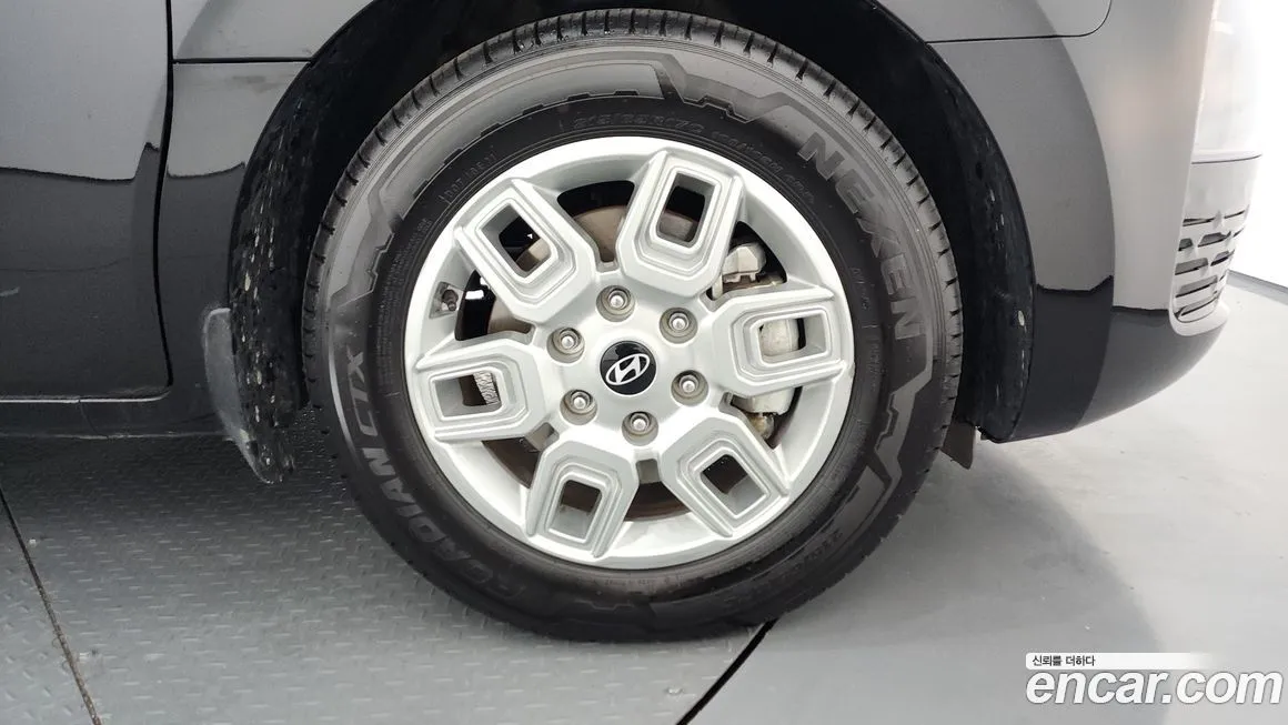 Hyundai Staria — фото 3