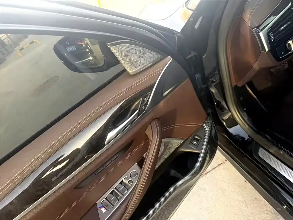 BMW 5 Series — фото 10