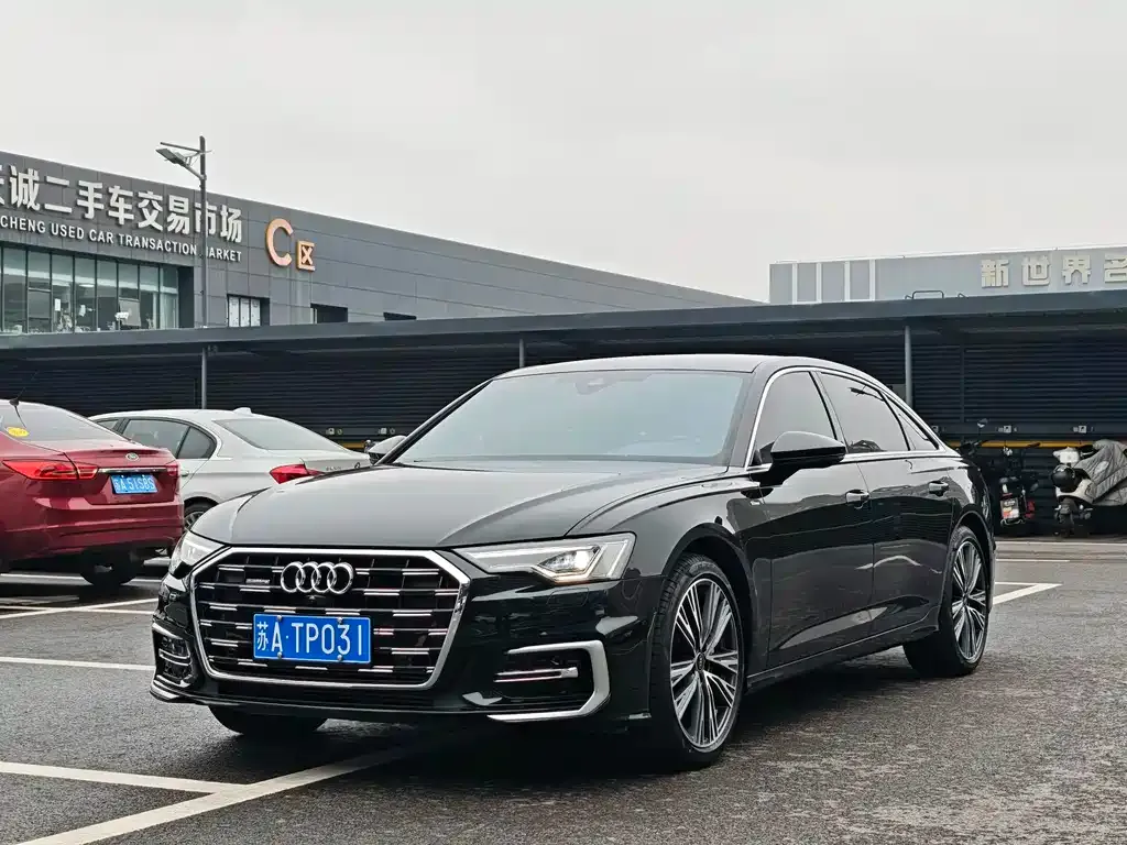 Audi A6L — фото 1