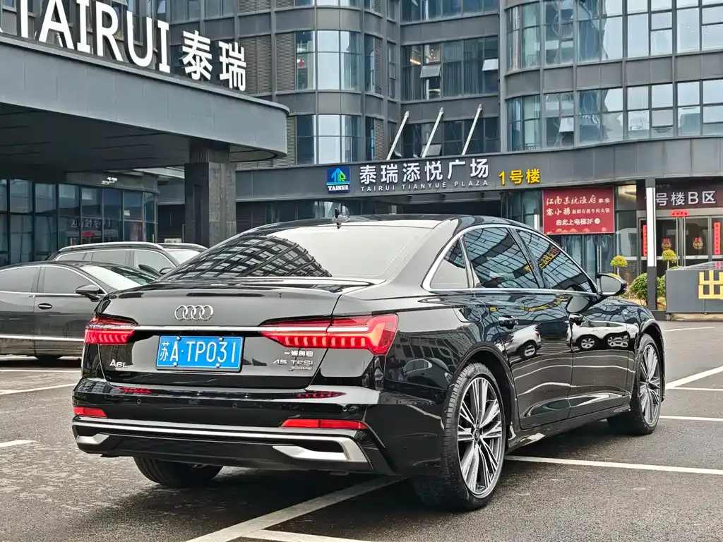 Audi A6L — фото 4