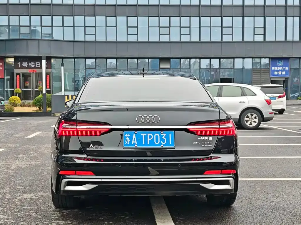 Audi A6L — фото 3