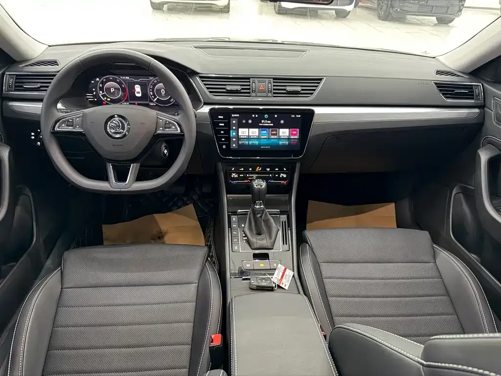 Skoda Superb 2023 из CN, фото 10