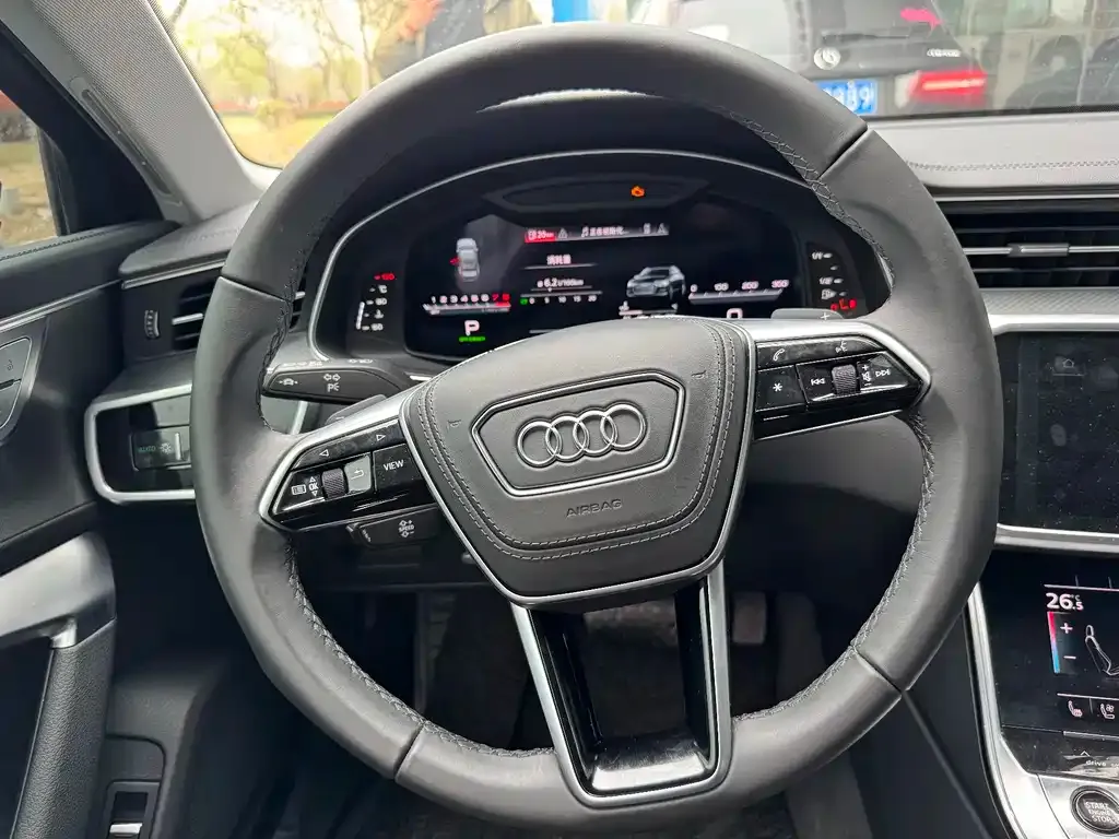 Audi A6L — фото 7
