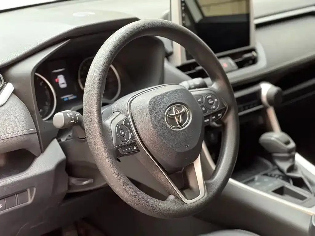Toyota RAV4 2022 из CN, фото 9